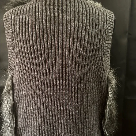 Michael Kors Sliver & Grey Faux Coyote Fur Vest - Picture 3 of 12